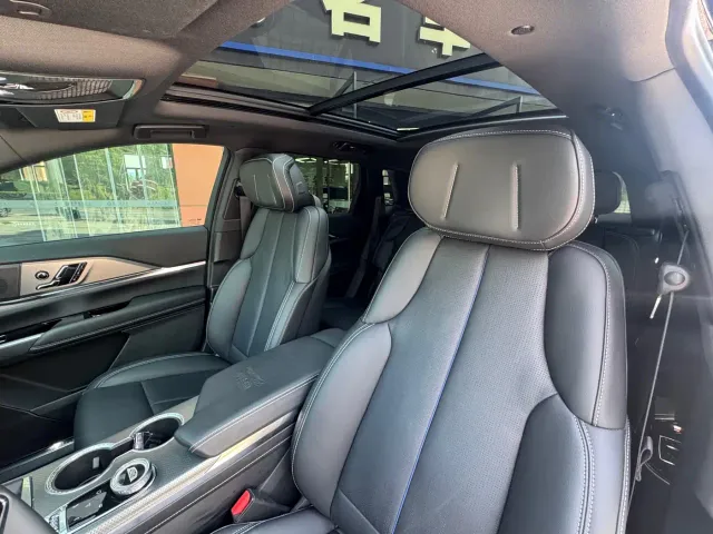 Cadillac XT5 — Фото автомобиля 10