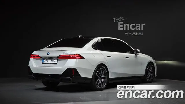 BMW 5-Series — Фото автомобиля 2