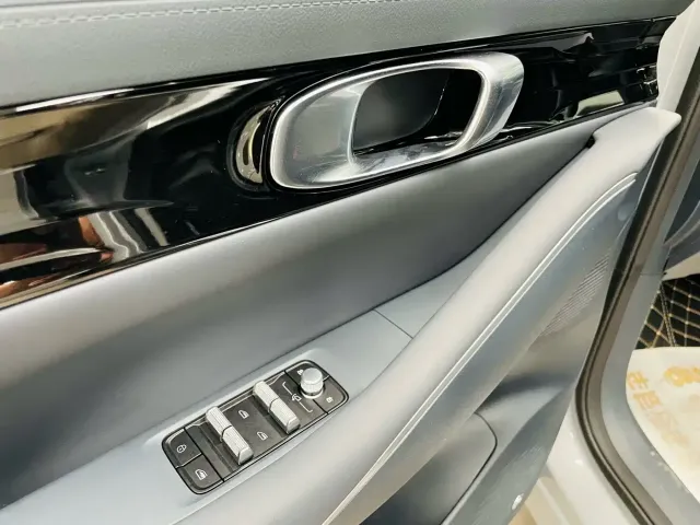 Geely Galaxy E5 — Фото автомобиля 13