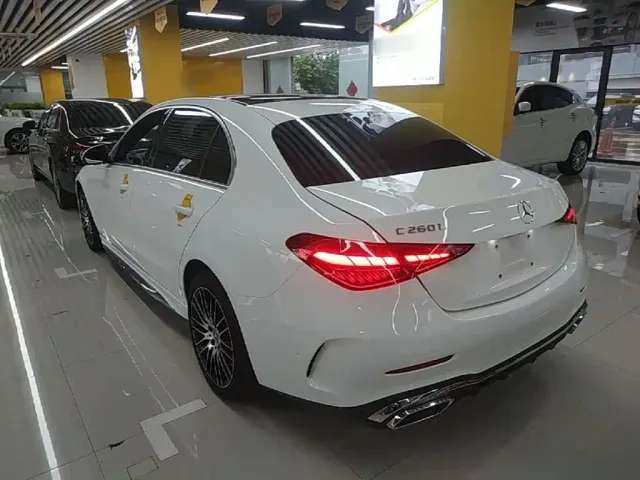 Mercedes-Benz C-Class — Фото автомобиля 4
