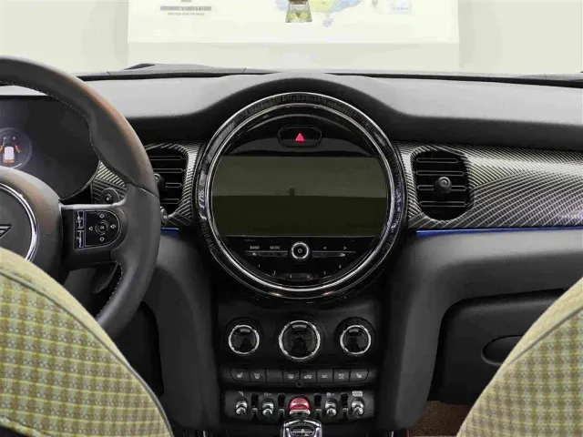 MINI Hatch — Фото автомобиля 11