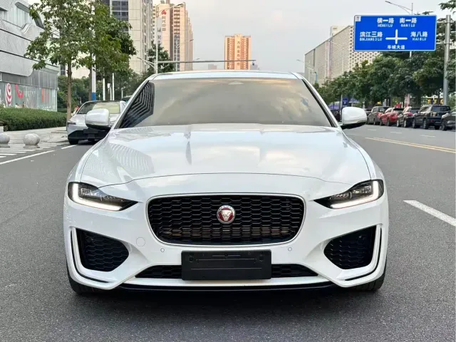 Jaguar XEL — Фото автомобиля 2