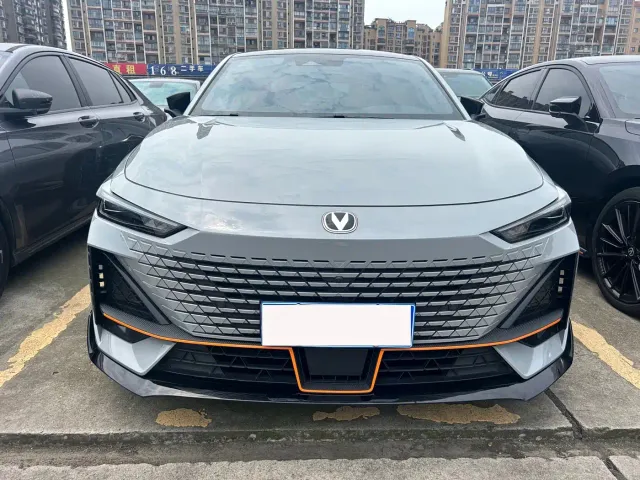 Changan UNI-V — Фото автомобиля 2