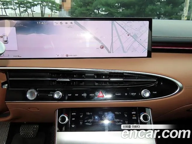 Genesis GV70 2.5T Бензин 2WD — Фото автомобиля 13