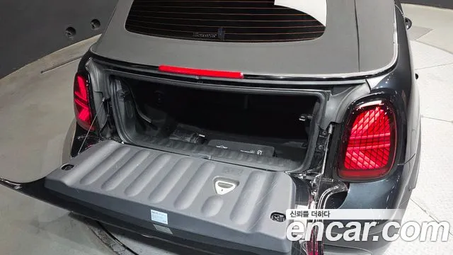 Mini Cooper Convertible — Фото автомобиля 30