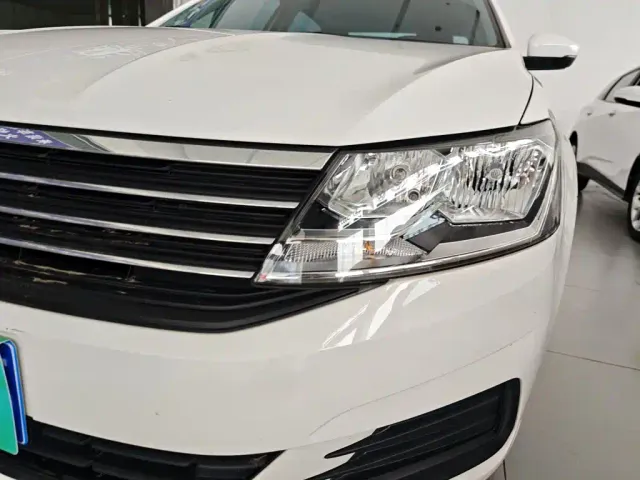 Volkswagen Lavida — Фото автомобиля 23