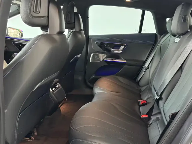 Mercedes-Benz EQE SUV — Фото автомобиля 10
