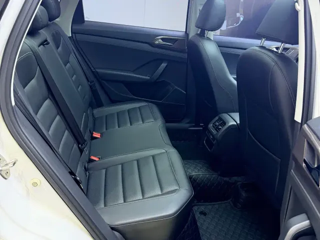 Volkswagen Tharu — Фото автомобиля 11