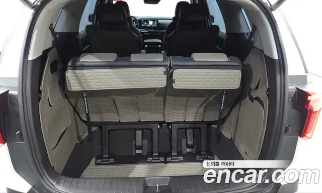 Kia Carnival — Фото автомобиля 23