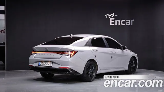 Hyundai Avante CN7 — Фото автомобиля 2