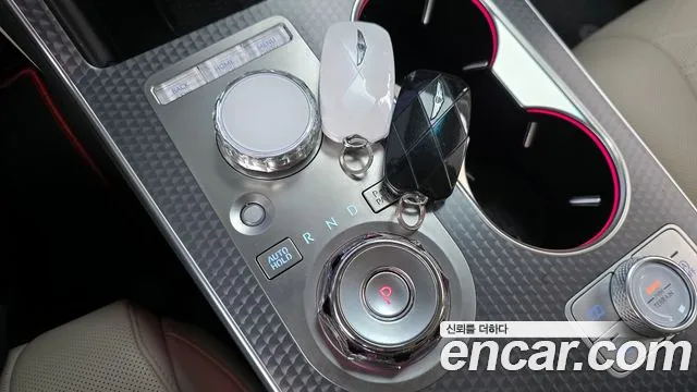 Genesis GV80 — Фото автомобиля 9