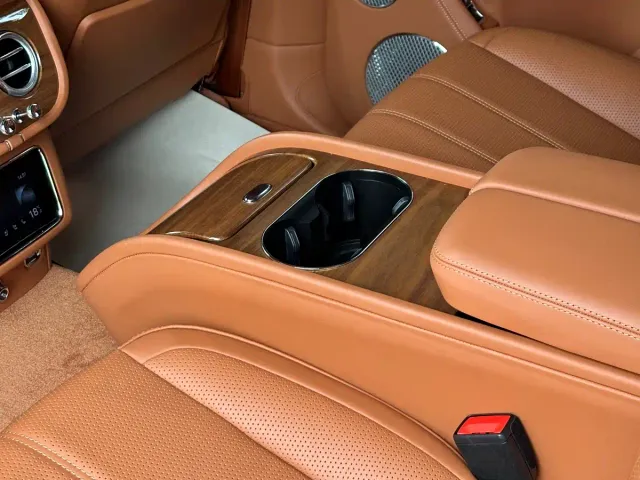 Bentley Bentayga — Фото автомобиля 17