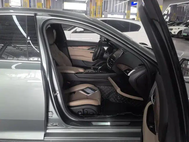 Cadillac CT5 — Фото автомобиля 8