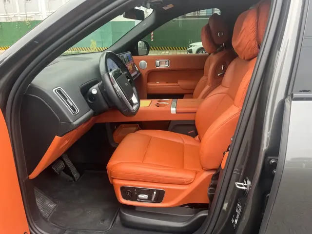Li Auto L9 — Фото автомобиля 24