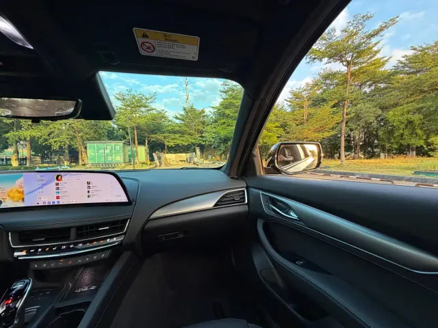 Cadillac CT5 — Фото автомобиля 14