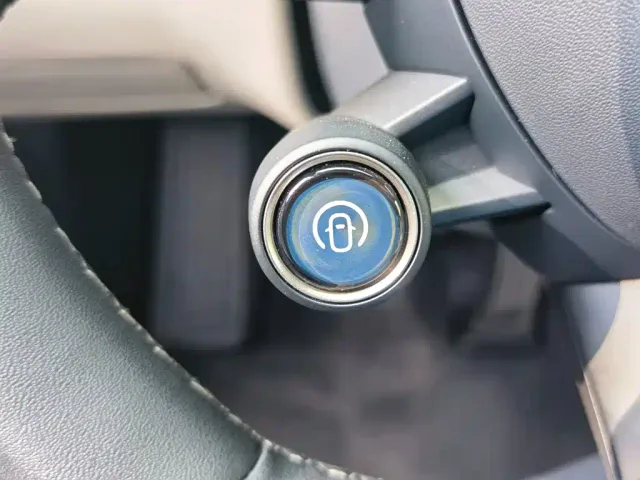 Xiaomi SU7 — Фото автомобиля 28