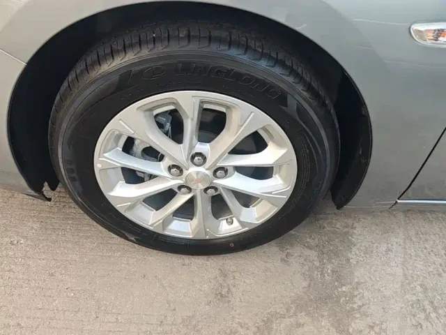 Chevrolet Monza — Фото автомобиля 22