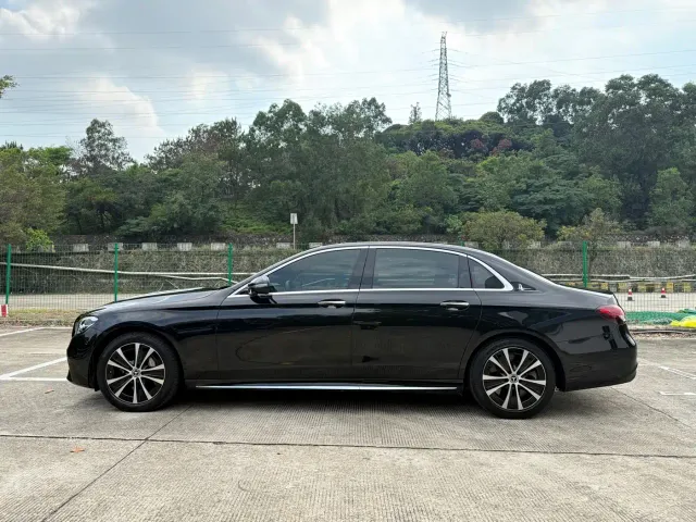Mercedes-Benz E-Class — Фото автомобиля 17