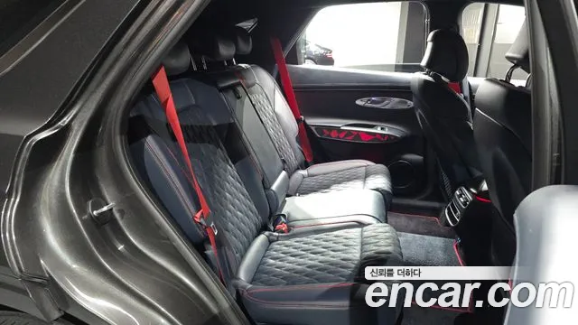 Genesis GV70 — Фото автомобиля 17