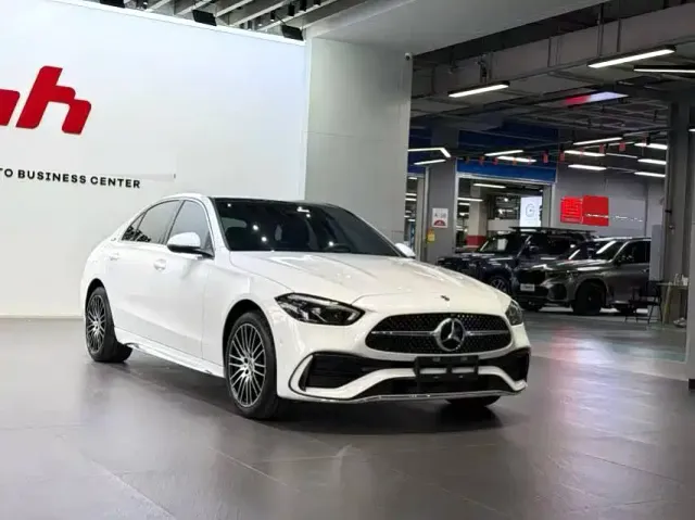 Mercedes-Benz C-Class — Фото автомобиля 3