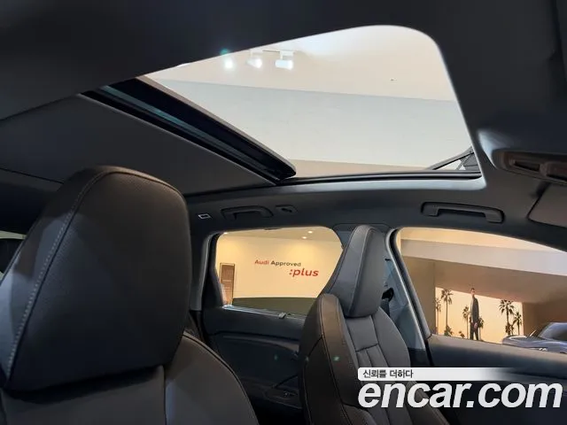 Audi Q6 e-tron — Фото автомобиля 17