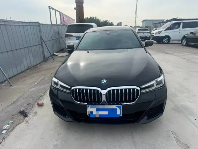 BMW 5 Series — Фото автомобиля 2