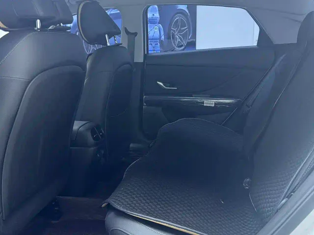 Hyundai Elantra — Фото автомобиля 13