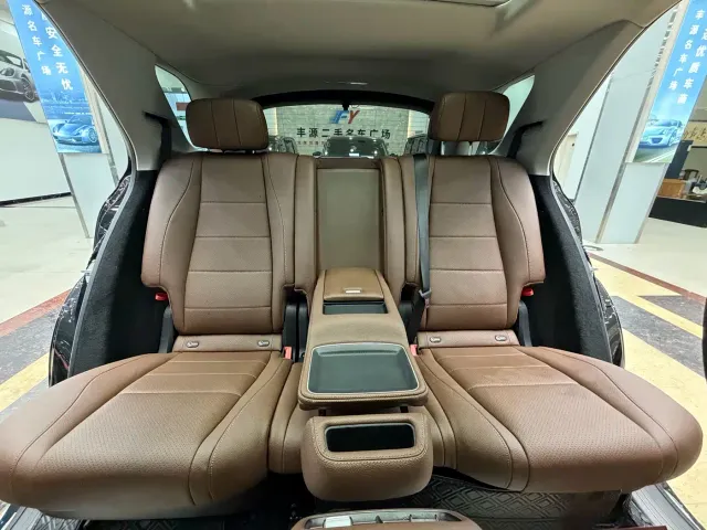 Mercedes-Benz GLE-Class — Фото автомобиля 12