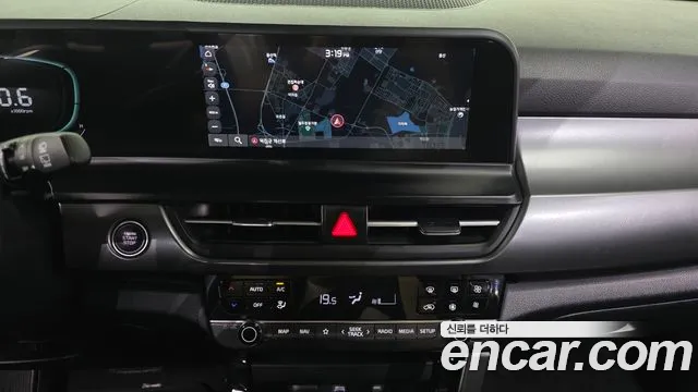 Kia Seltos New — Фото автомобиля 23