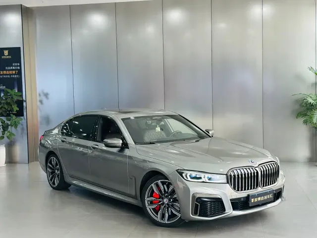 BMW 7 Series — Фото автомобиля 3