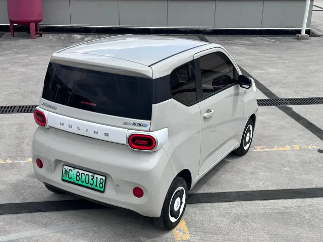 Wuling Hongguang Mini EV — Фото автомобиля 6