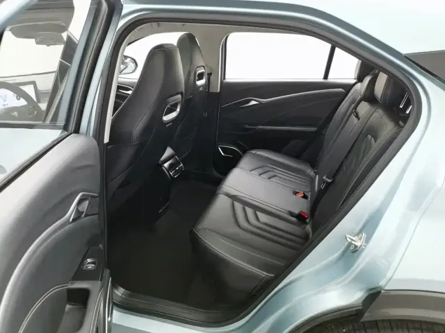 Nezha Auto Neta U 2022 Smart 500 LFP — Фото автомобиля 15