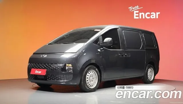 Фотография автомобиля — Hyundai Staria