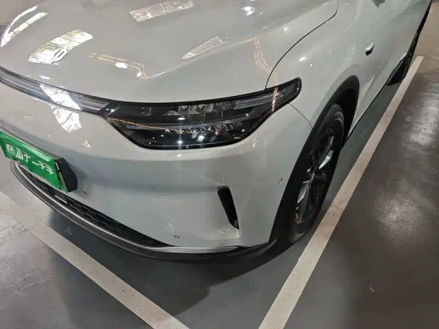 Leapmotor C11 — Фото автомобиля 23