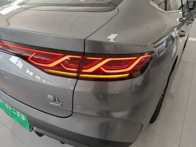BYD Qin L — Фото автомобиля 7