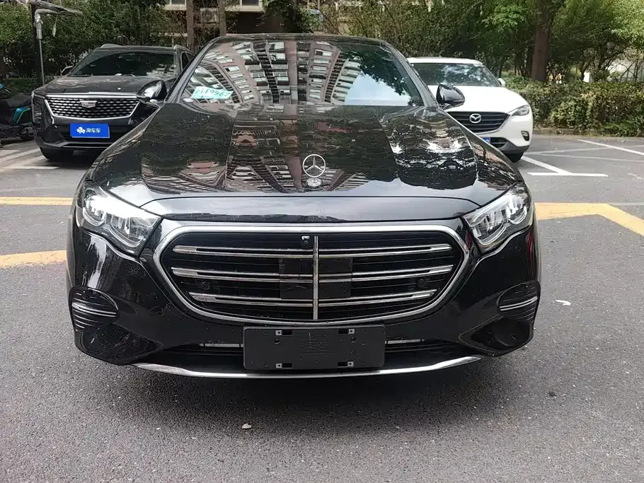 Mercedes-Benz Mercedes-Benz E-Class — Фото автомобиля 2