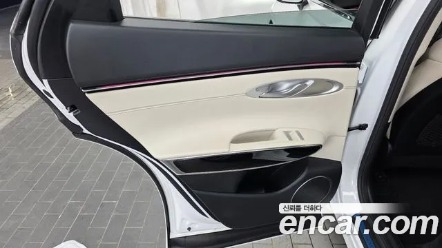 Genesis GV70 2.5T Бензин 2WD — Фото автомобиля 21