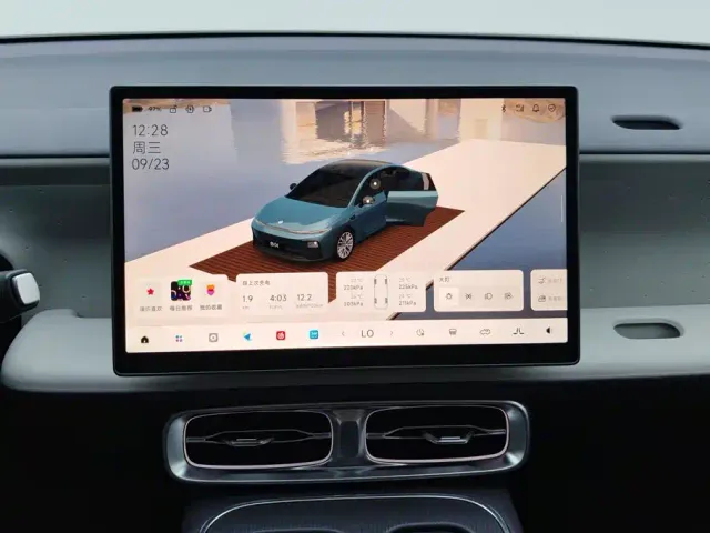 Leapmotor Leapmotor B01 2025 Model 550 Smart Edition — Фото автомобиля 13