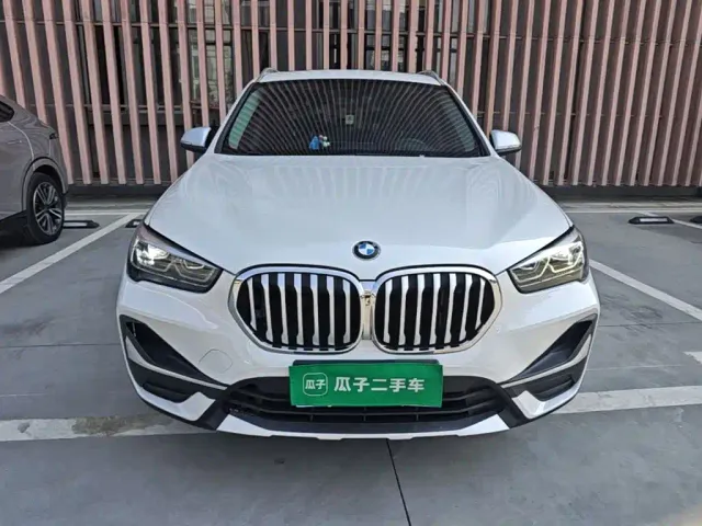 BMW X1 — Фото автомобиля 2