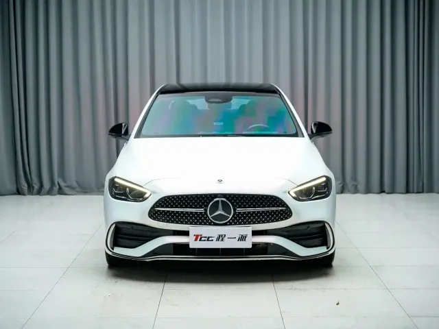 Mercedes-Benz C-Class — Фото автомобиля 2