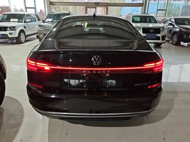 Volkswagen Passat — Фото автомобиля 5