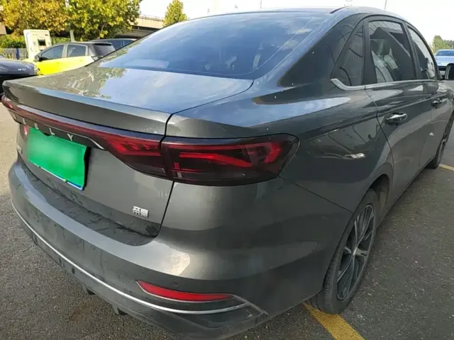 Geely Emgrand — Фото автомобиля 7