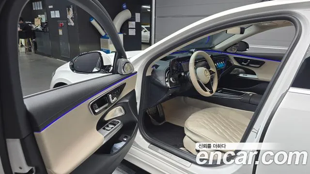 Mercedes-Benz E-Class — Фото автомобиля 10