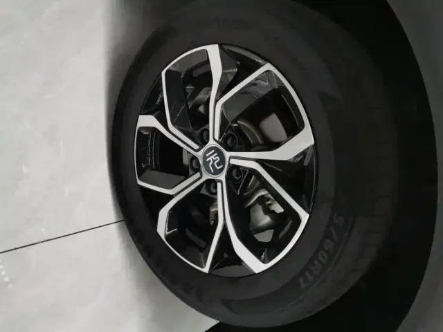 BYD Yuan PLUS — Фото автомобиля 6