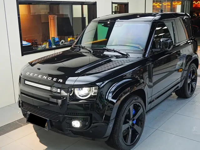 Фотография автомобиля — Land Rover Defender