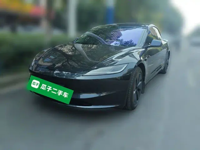 Фотография автомобиля — Tesla Model 3