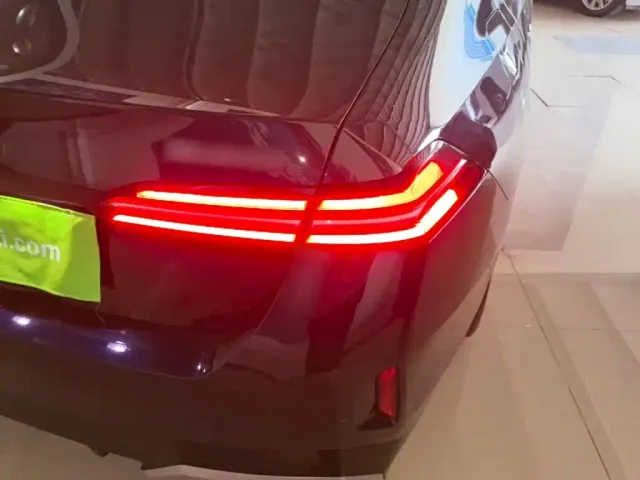 BMW 5 Series — Фото автомобиля 7
