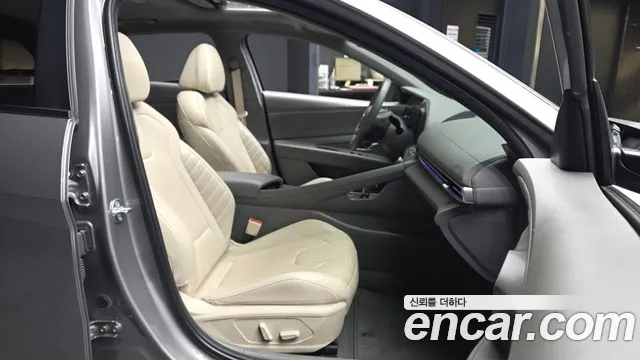 Hyundai Avante CN7 — Фото автомобиля 17
