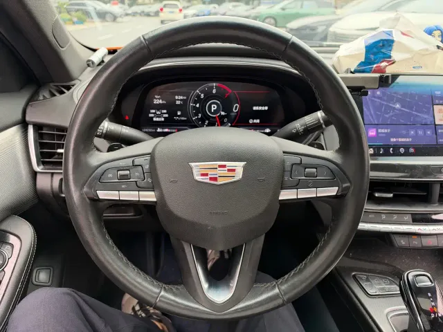 Cadillac CT5 — Фото автомобиля 7