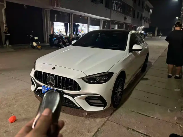 Mercedes-Benz C-Class — Фото автомобиля 3